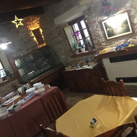 La Castellaia Resort Fabriano Esterno foto
