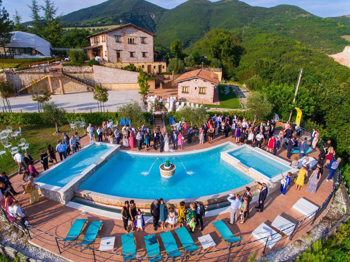La Castellaia Resort Fabriano Esterno foto