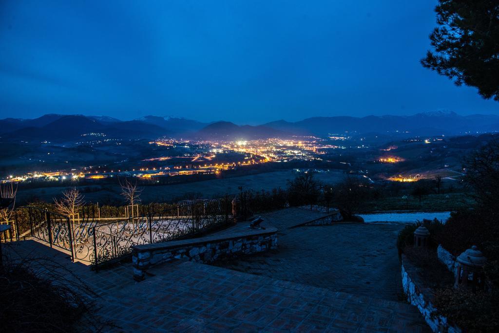 La Castellaia Resort Fabriano Esterno foto