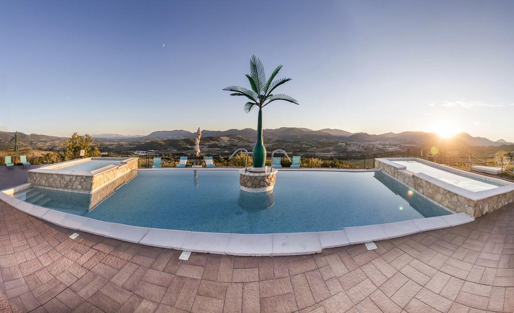 La Castellaia Resort Fabriano Esterno foto