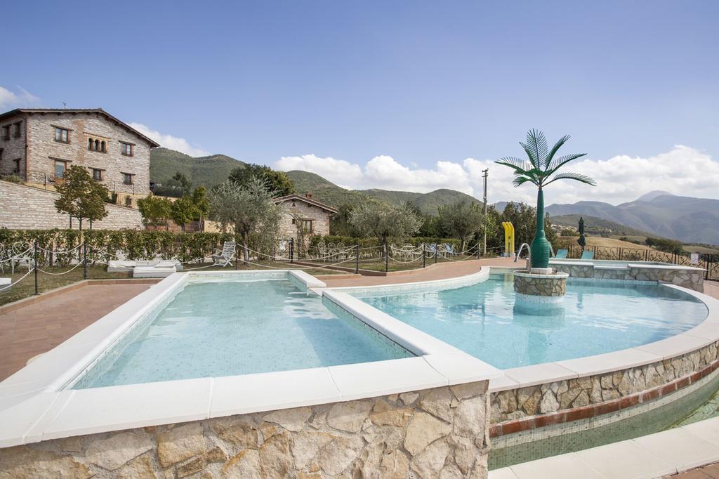 La Castellaia Resort Fabriano Esterno foto
