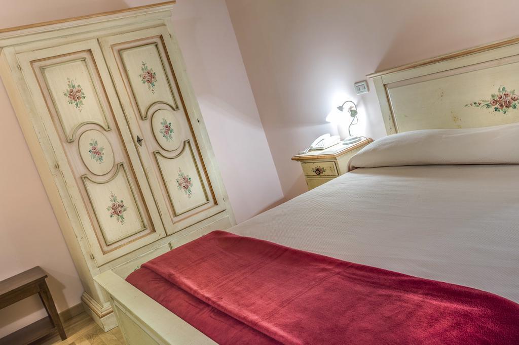 La Castellaia Resort Fabriano Esterno foto