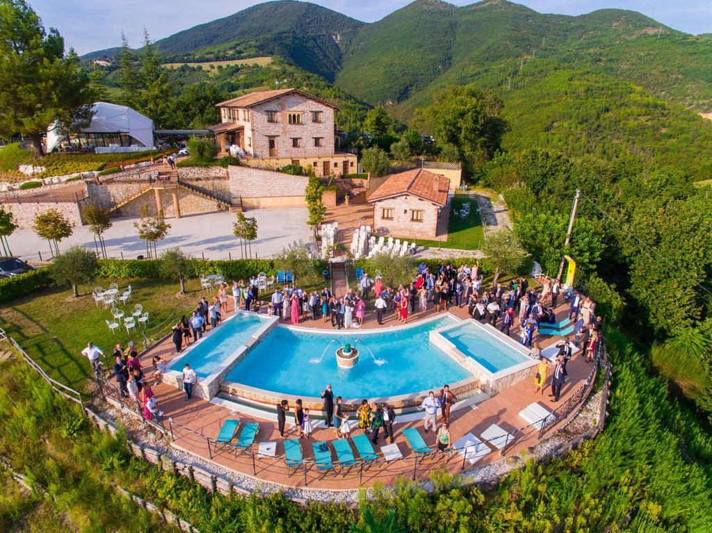 La Castellaia Resort Fabriano Esterno foto