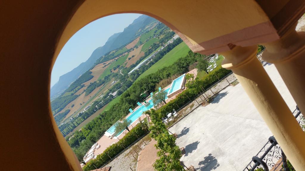La Castellaia Resort Fabriano Esterno foto