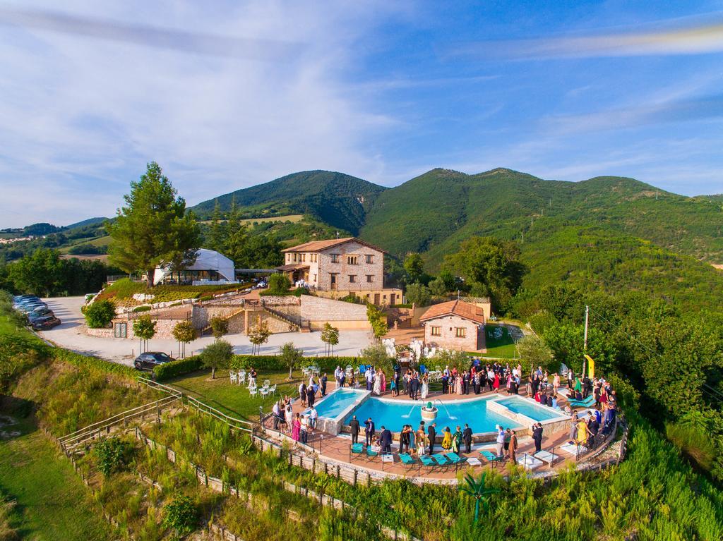 La Castellaia Resort Fabriano Esterno foto